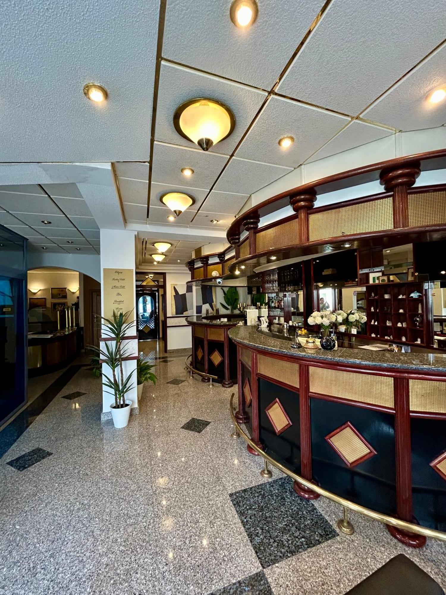 Hotel Bavaria Trogir Сегет Доньи Экстерьер фото
