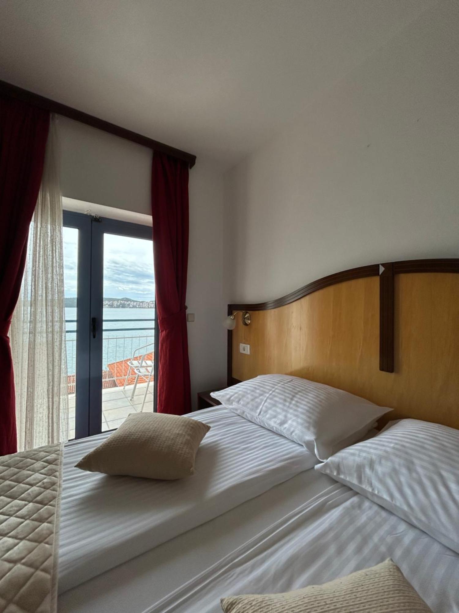 Hotel Bavaria Trogir Сегет Доньи Экстерьер фото