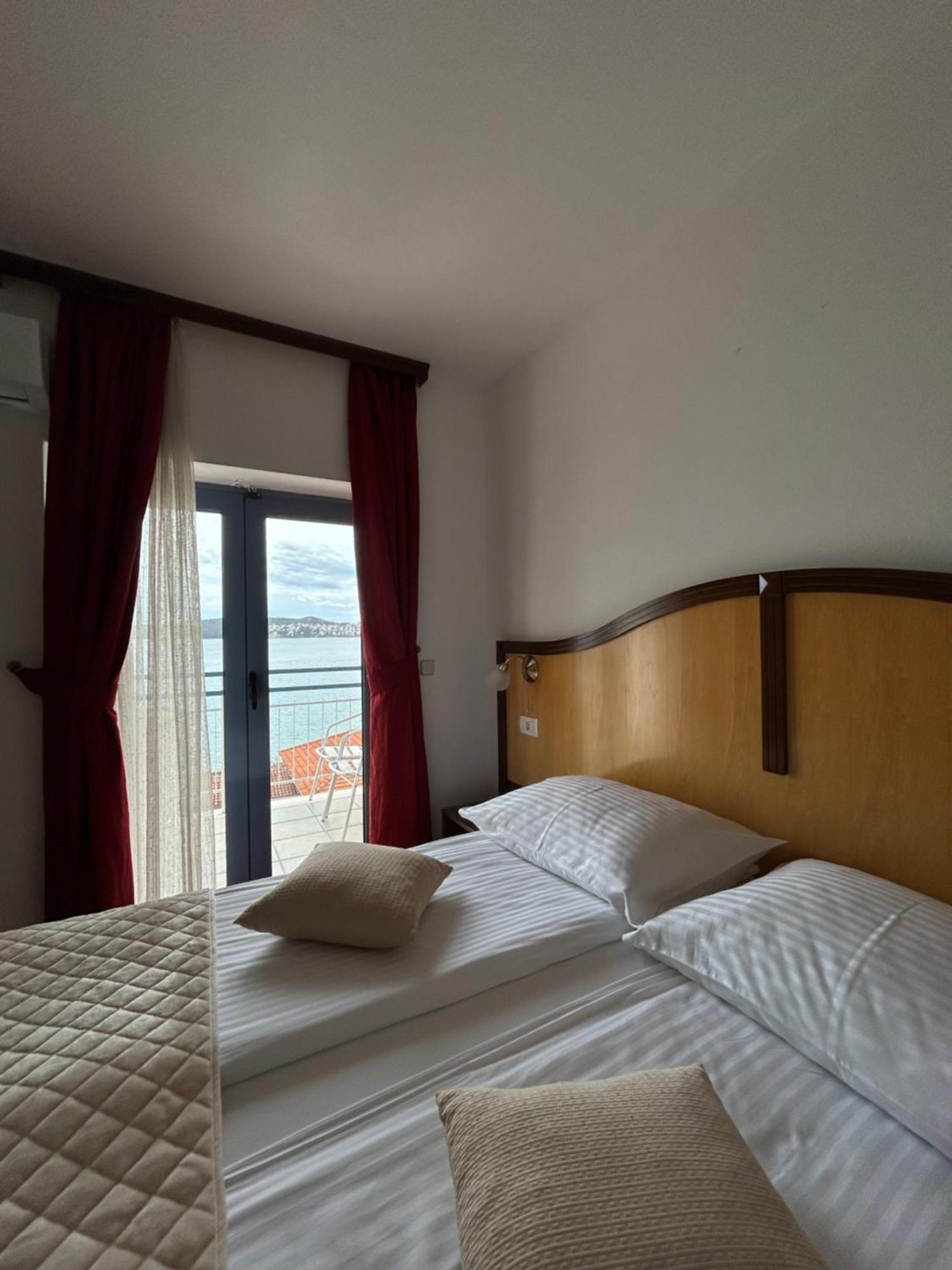 Hotel Bavaria Trogir Сегет Доньи Экстерьер фото