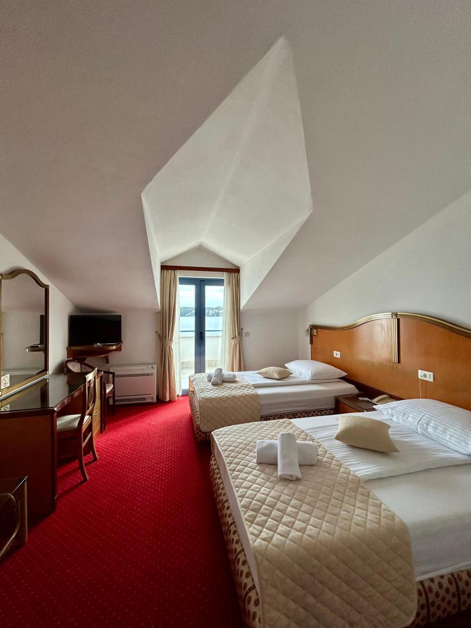 Hotel Bavaria Trogir Сегет Доньи Экстерьер фото