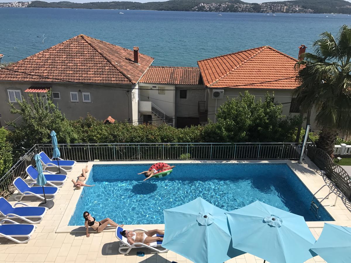 Hotel Bavaria Trogir Сегет Доньи Экстерьер фото