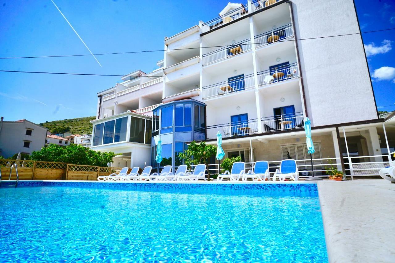 Hotel Bavaria Trogir Сегет Доньи Экстерьер фото